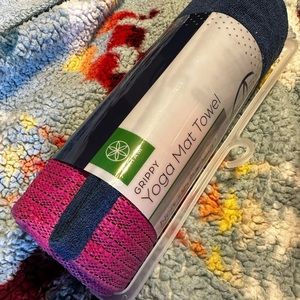 Brand New Grippy Yoga Mat Towel